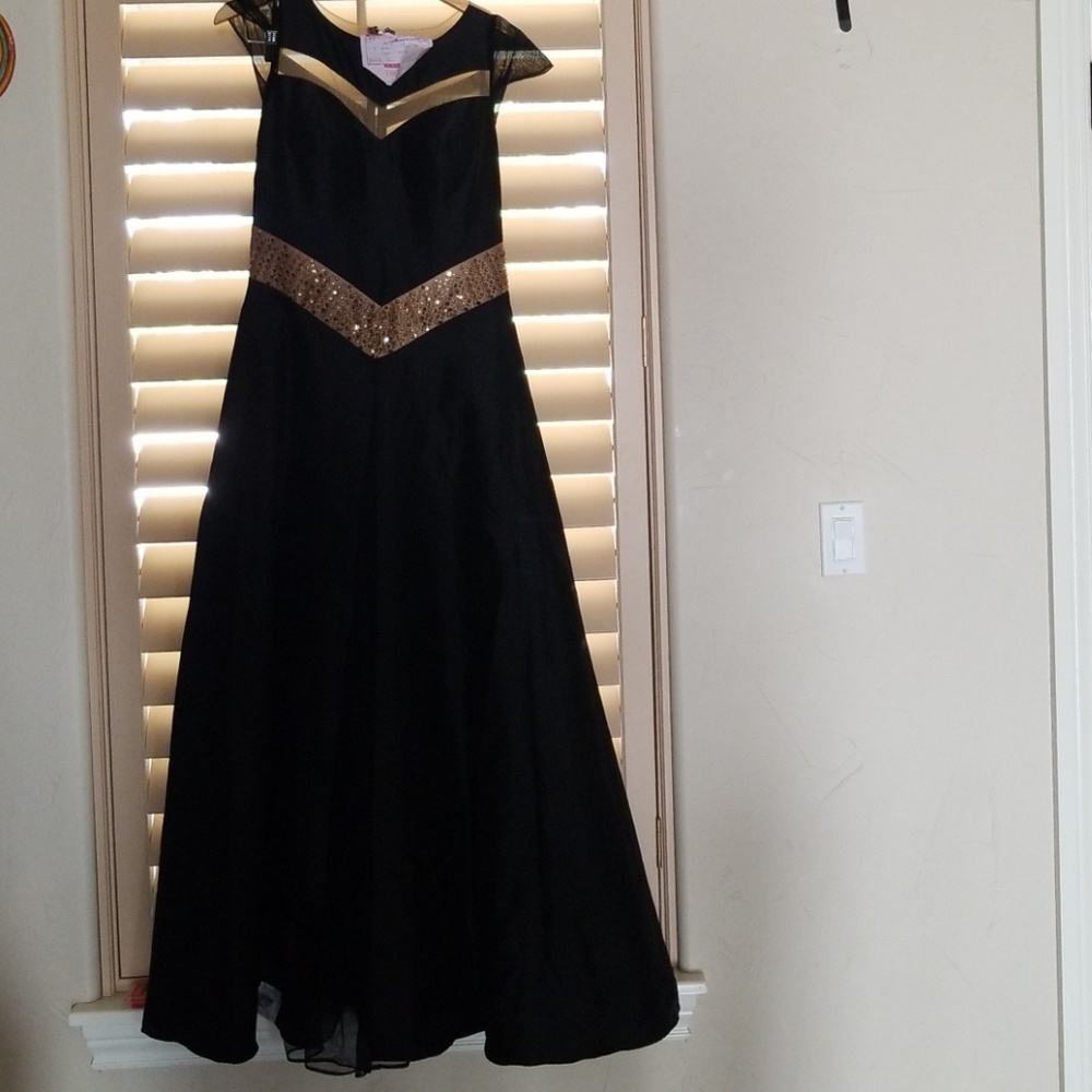 Long Gown! Still with tag.